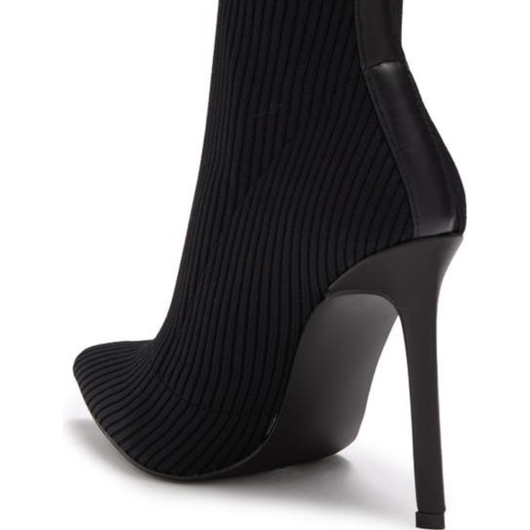 Steve Madden Darra Pointe Bootie - Picture 2 of 4